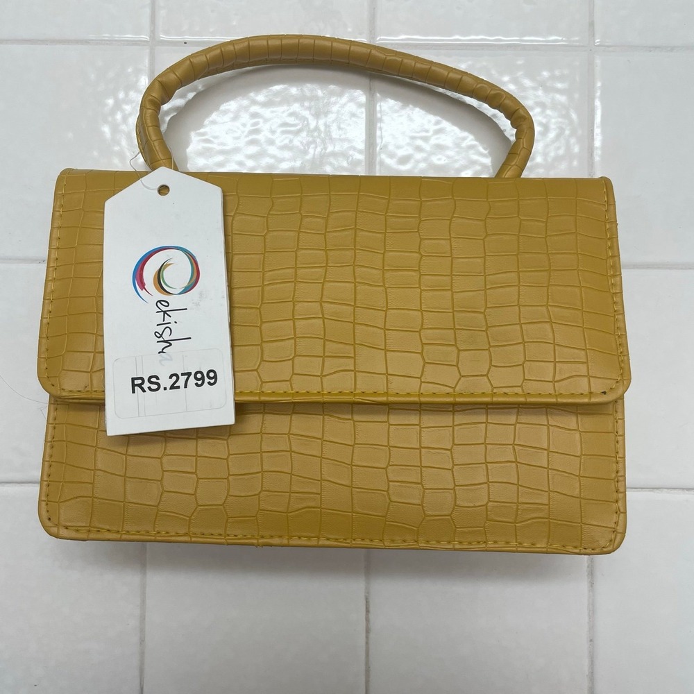Ekisha purse color mustard